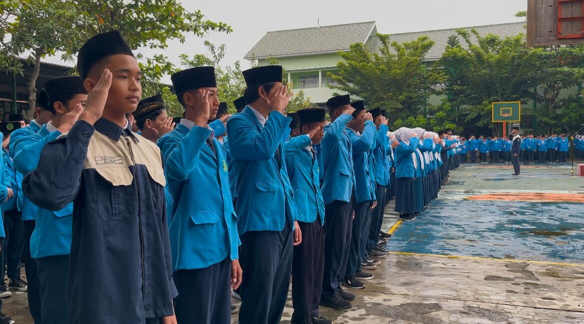 FOTO-2-HARI-PERTAMA-MASUK